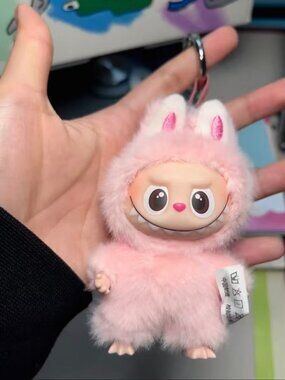 Labubu 4.0 Pin for Love Single Letter U